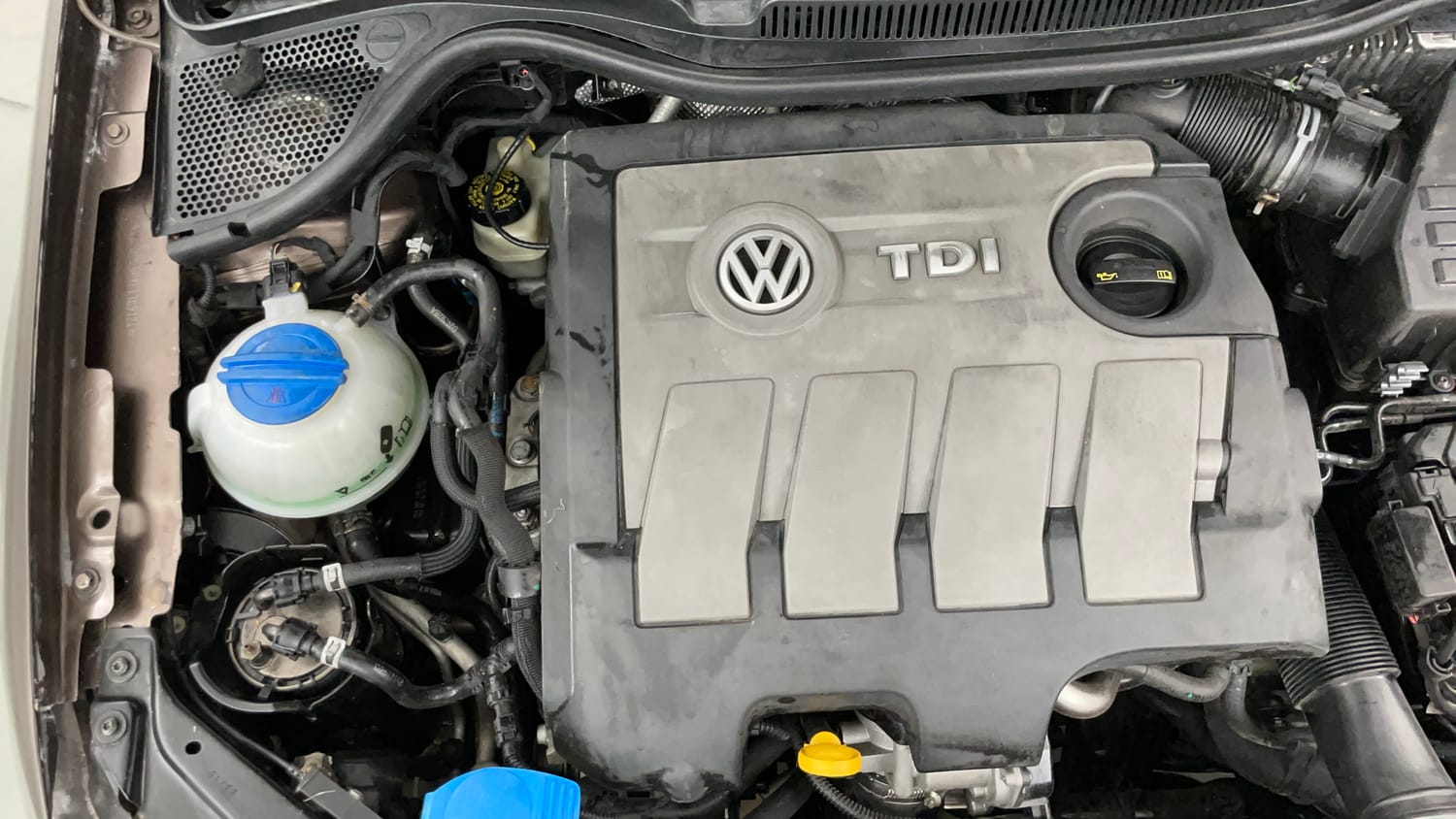 Used 2015 Volkswagen Vento Highline Diesel AT Diesel Automatic engine ENGINE RIGHT SIDE VIEW