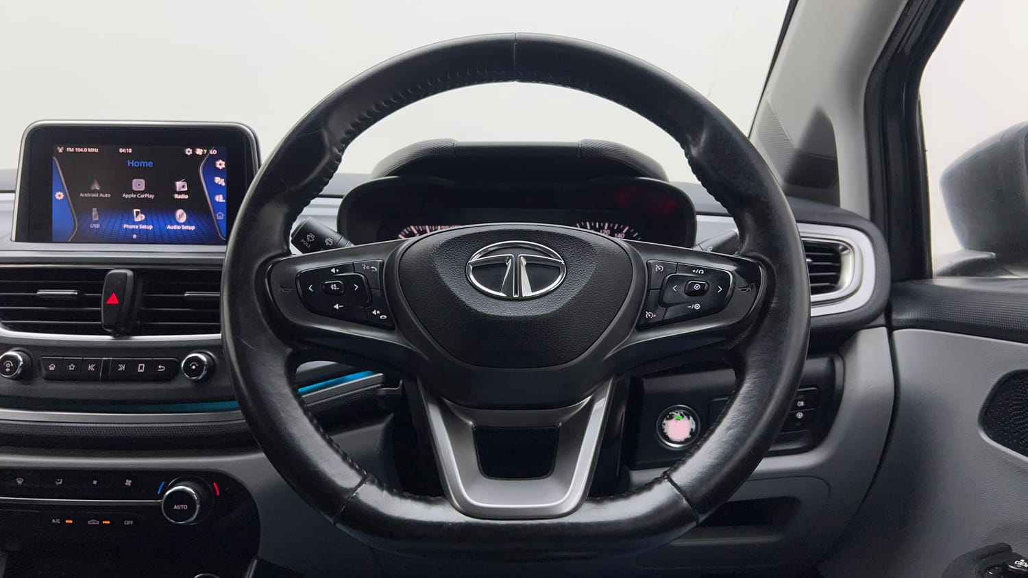2020 Tata Altroz XZ Petrol-14