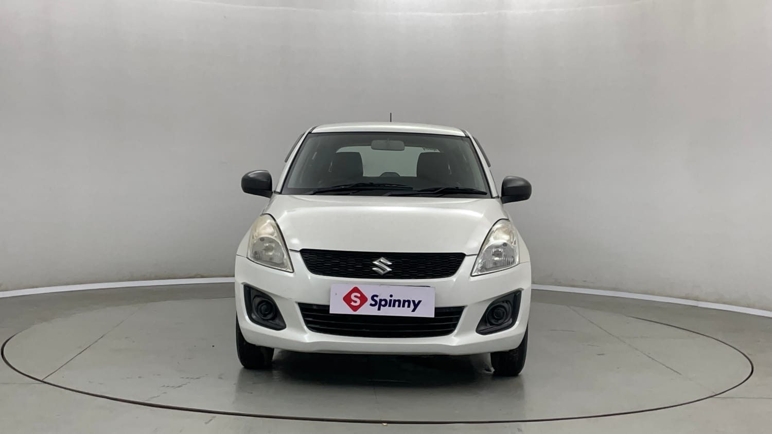 Used 2016 Maruti Suzuki Swift Lxi (O) Petrol Manual exterior FRONT VIEW