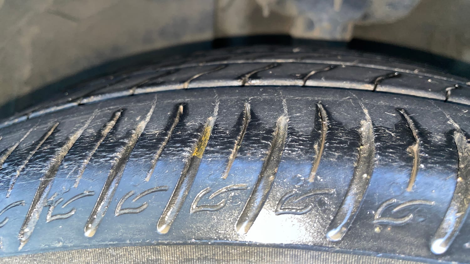 Used 2023 Kia Sonet X Line 1.5 Diesel AT Diesel Automatic tyres LEFT FRONT TYRE TREAD VIEW
