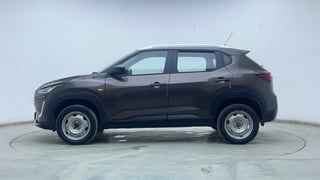 Used 2023 Nissan Magnite XE Petrol Manual exterior LEFT SIDE VIEW