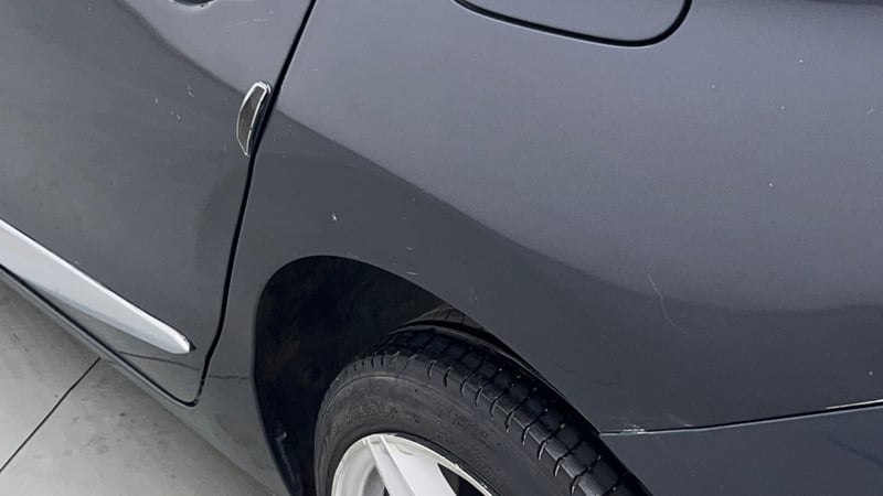 Used 2023 Honda City VX Petrol Petrol Manual dents MINOR DENT