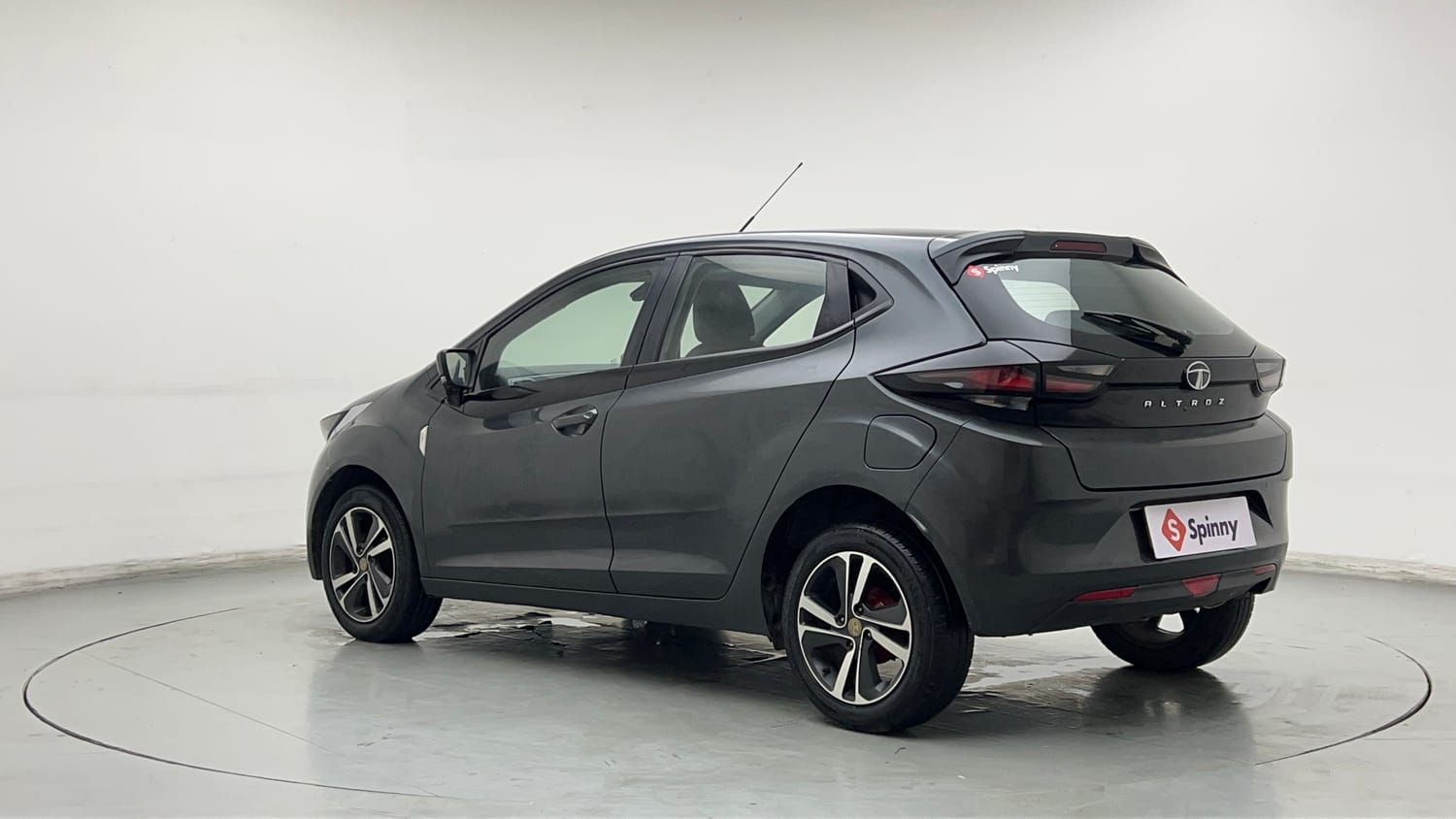 2020 Tata Altroz XZ Petrol-2
