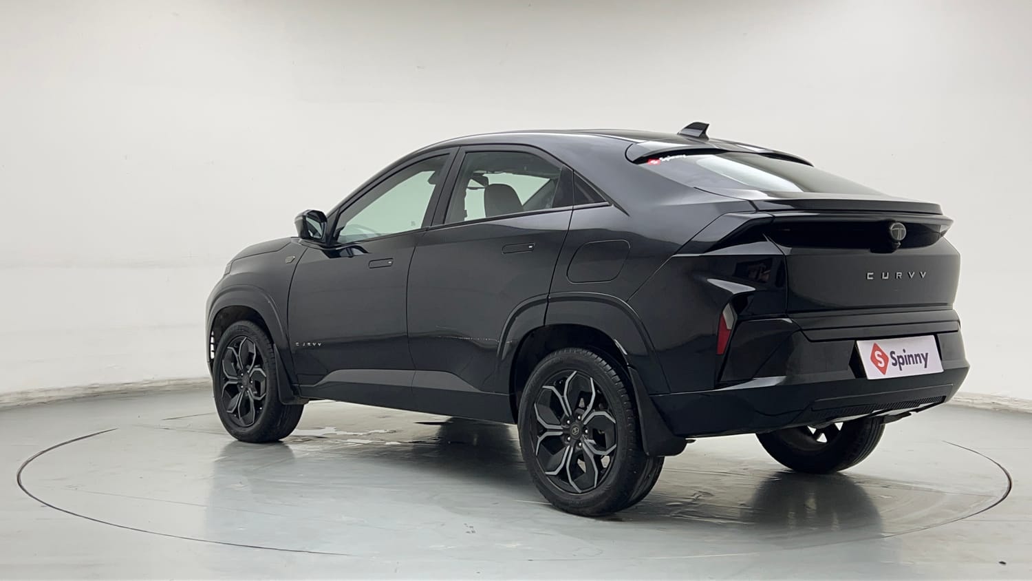 2025 Tata Curvv Accomplished Plus A 1.5 Kryojet Diesel 7DCA Dark Edition-2