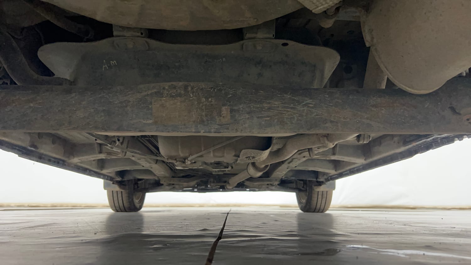 Used 2019 Mahindra KUV100 K8 D 6 STR Diesel Manual extra REAR UNDERBODY VIEW (TAKEN FROM REAR)