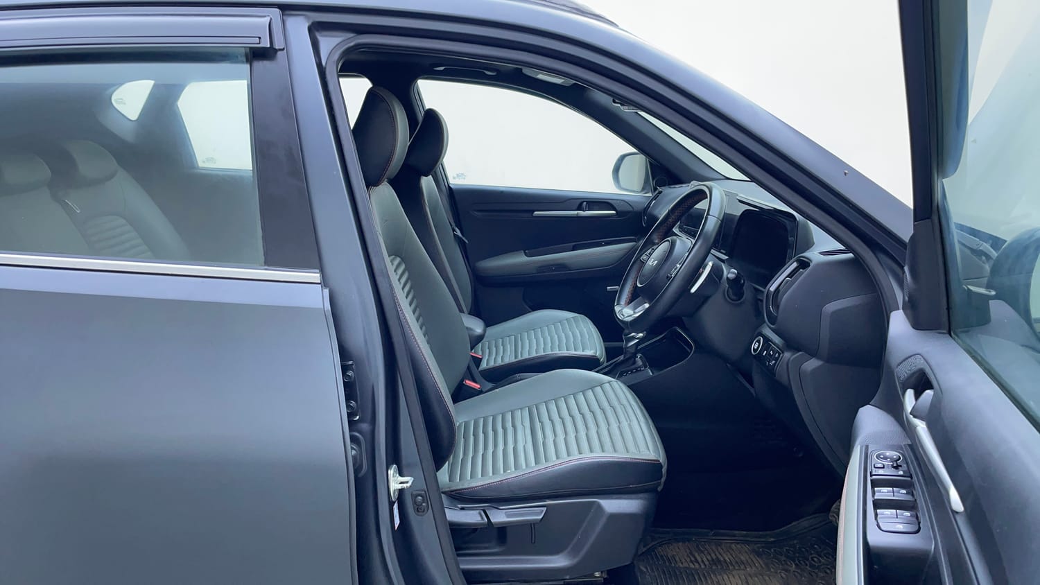 Used 2023 Kia Sonet X Line 1.5 Diesel AT Diesel Automatic interior RIGHT SIDE FRONT DOOR CABIN VIEW