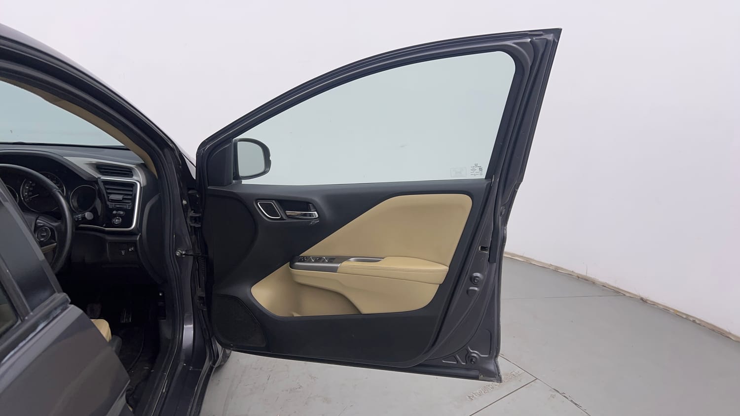 Used 2018 Honda City VX Petrol Petrol Manual interior RIGHT FRONT DOOR OPEN VIEW