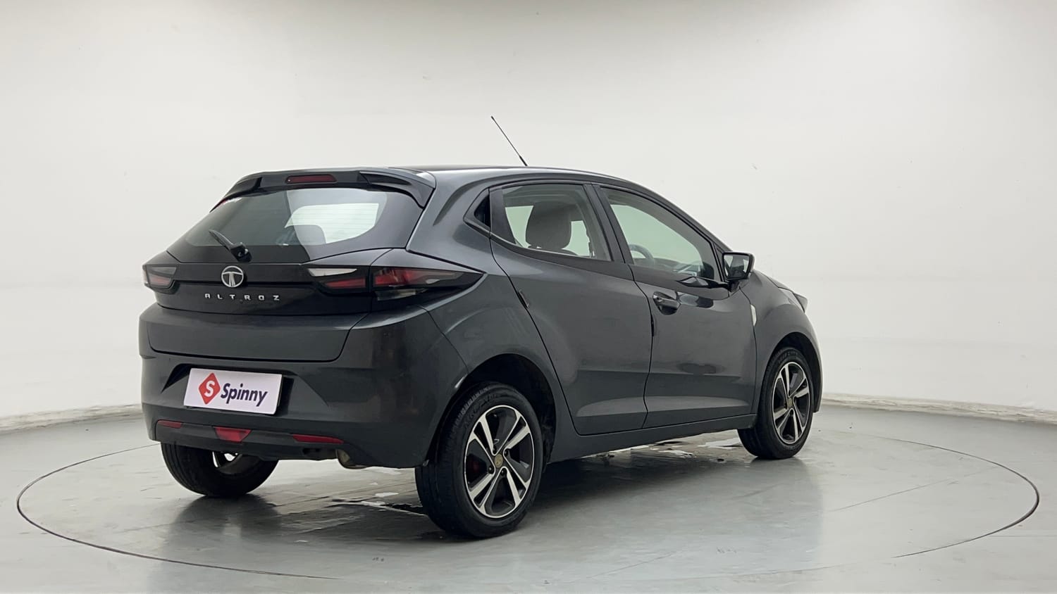2020 Tata Altroz XZ Petrol-4