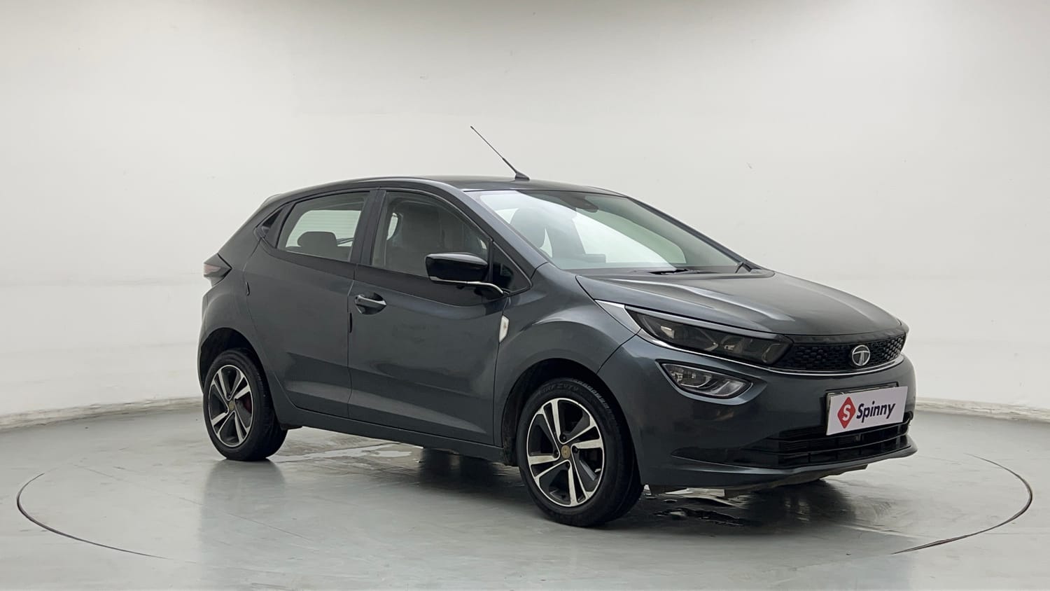 2020 Tata Altroz XZ Petrol-6