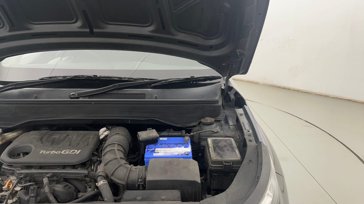 Used 2019 hyundai Venue S 1.0 Turbo Petrol Petrol Manual engine ENGINE LEFT SIDE HINGE & APRON VIEW