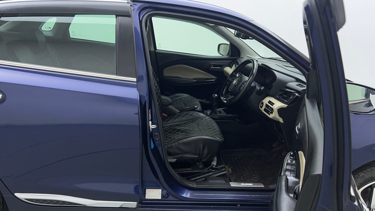 2022 Toyota Glanza V-17