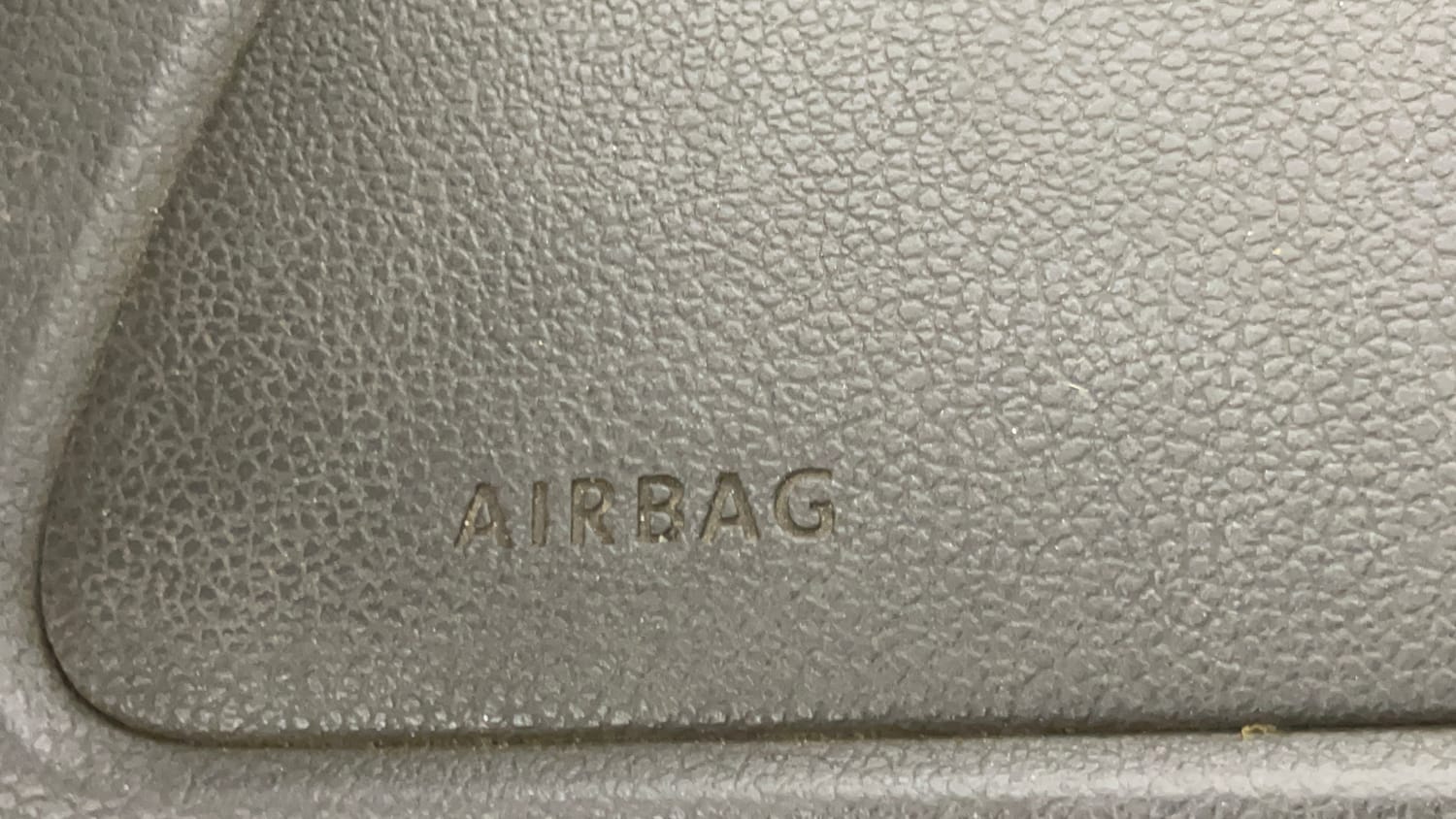 Used 2015 Volkswagen Vento Highline Diesel AT Diesel Automatic top_features Airbags