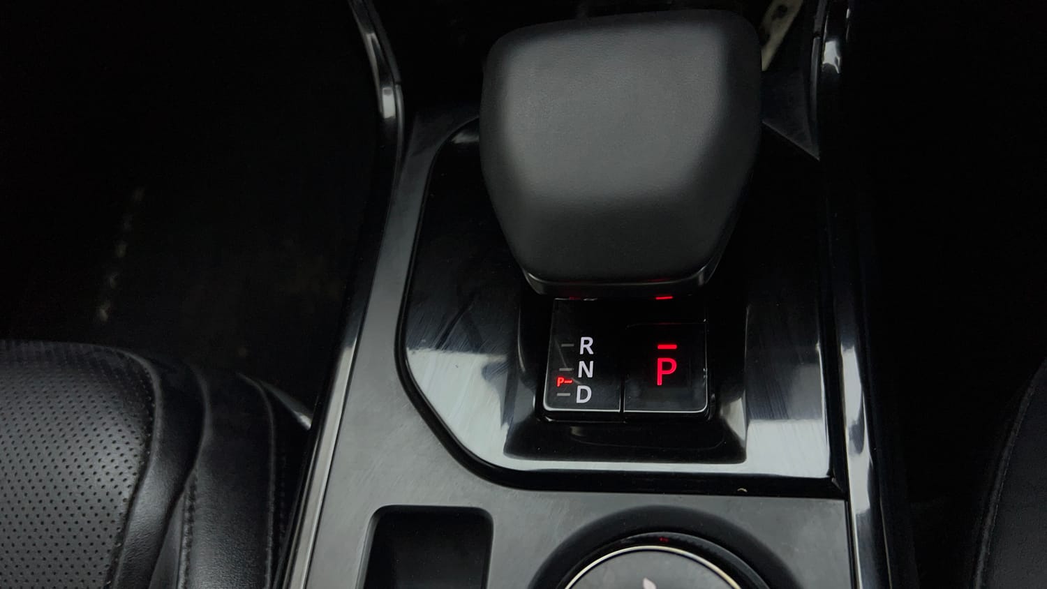 2025 Tata Curvv Accomplished Plus A 1.5 Kryojet Diesel 7DCA Dark Edition-16