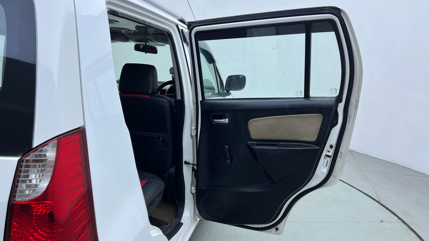 Used 2018 Maruti Suzuki Wagon R LXI CNG Cng Manual interior RIGHT REAR DOOR OPEN VIEW