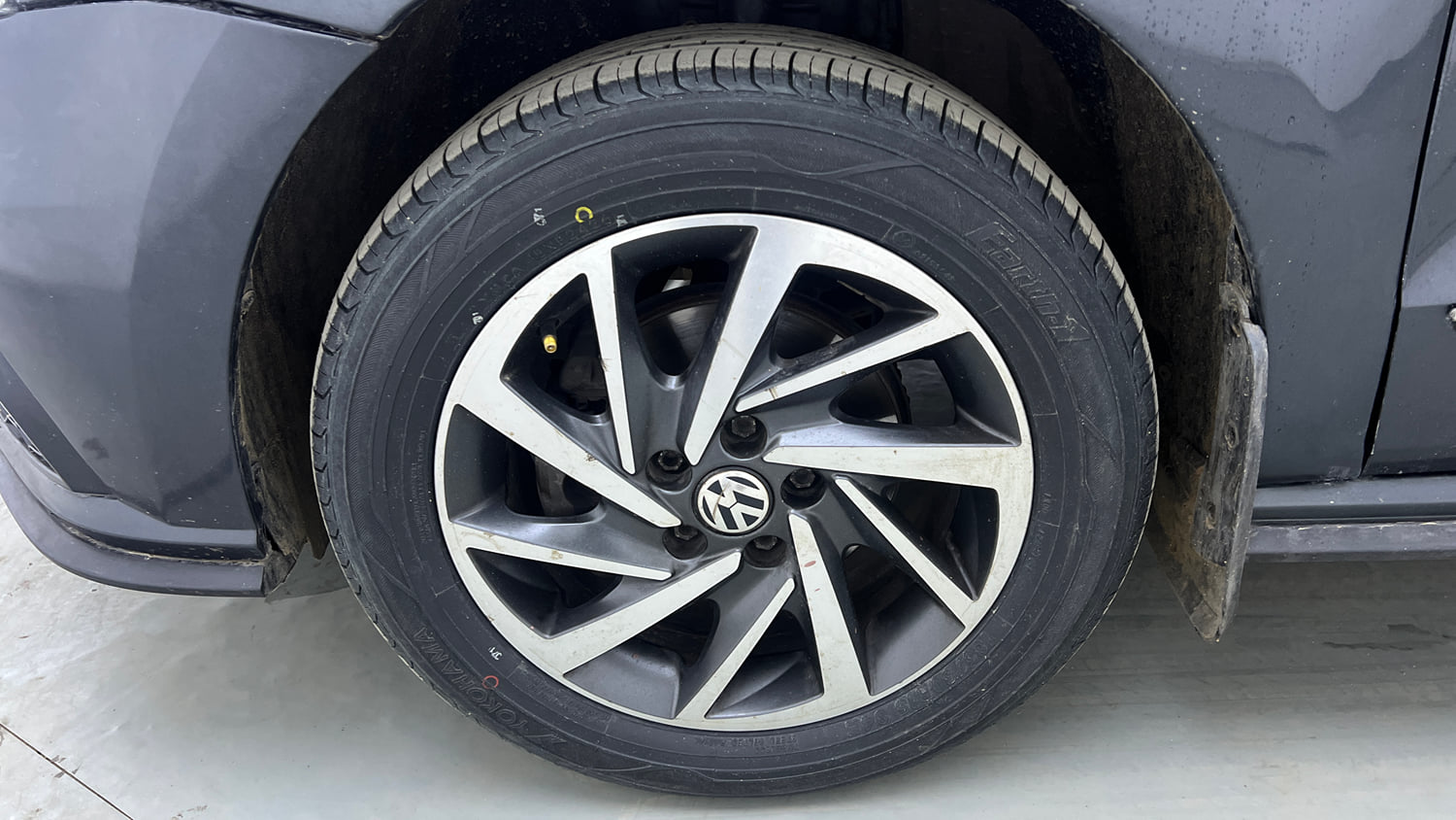 Used 2021 Volkswagen Polo Comfortline 1.0L MPI Petrol Manual tyres LEFT FRONT TYRE RIM VIEW