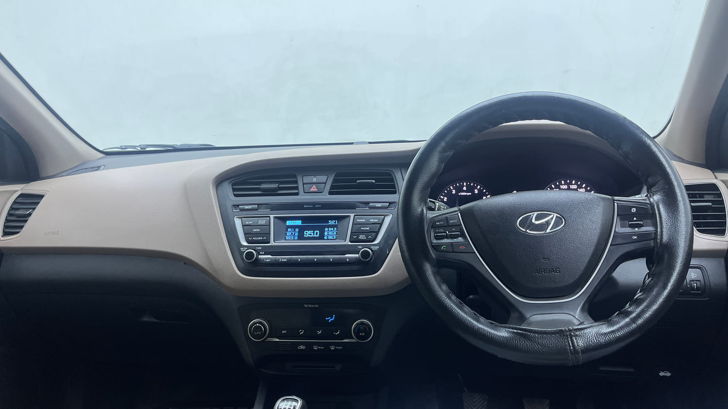 Used 2017 Hyundai Elite i20 Asta 1.2 Petrol Manual interior DASHBOARD VIEW