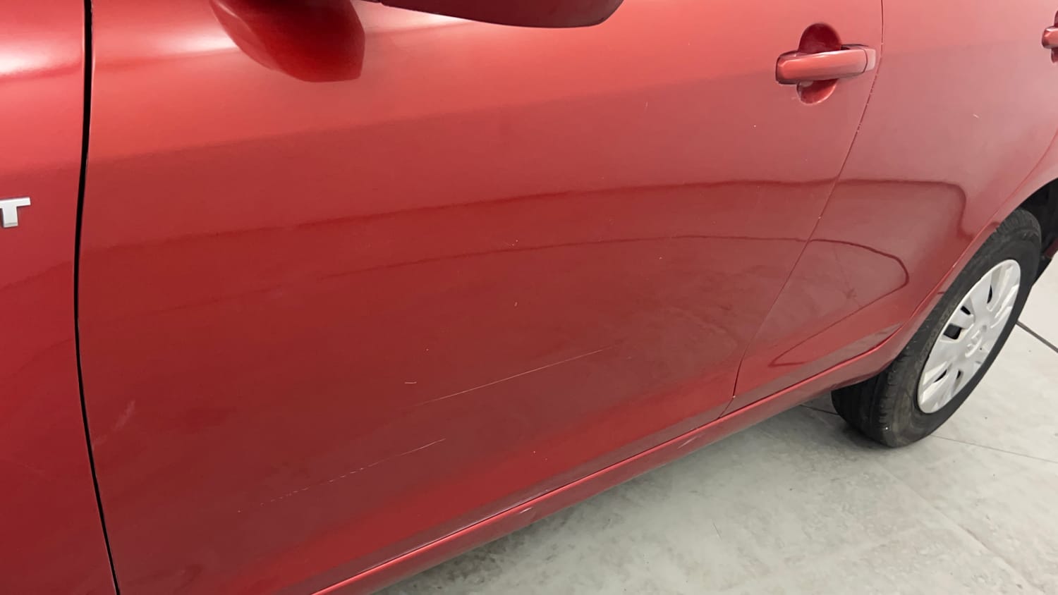 Used 2014 Maruti Suzuki Swift VXi Petrol Manual dents MINOR SCRATCH