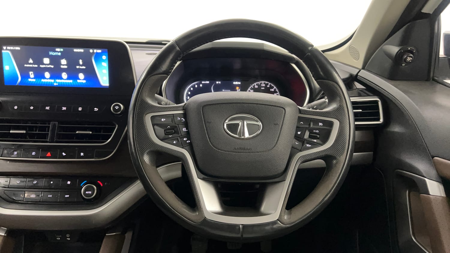 Used 2022 Tata Harrier XZS Diesel Manual interior STEERING VIEW