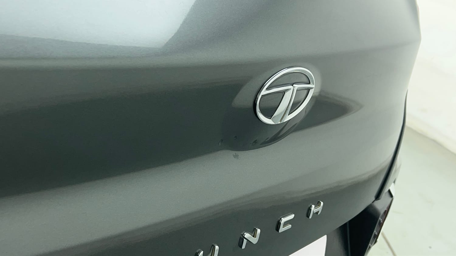 Used 2022 Tata Punch Adventure AMT Petrol Automatic dents MINOR DENT