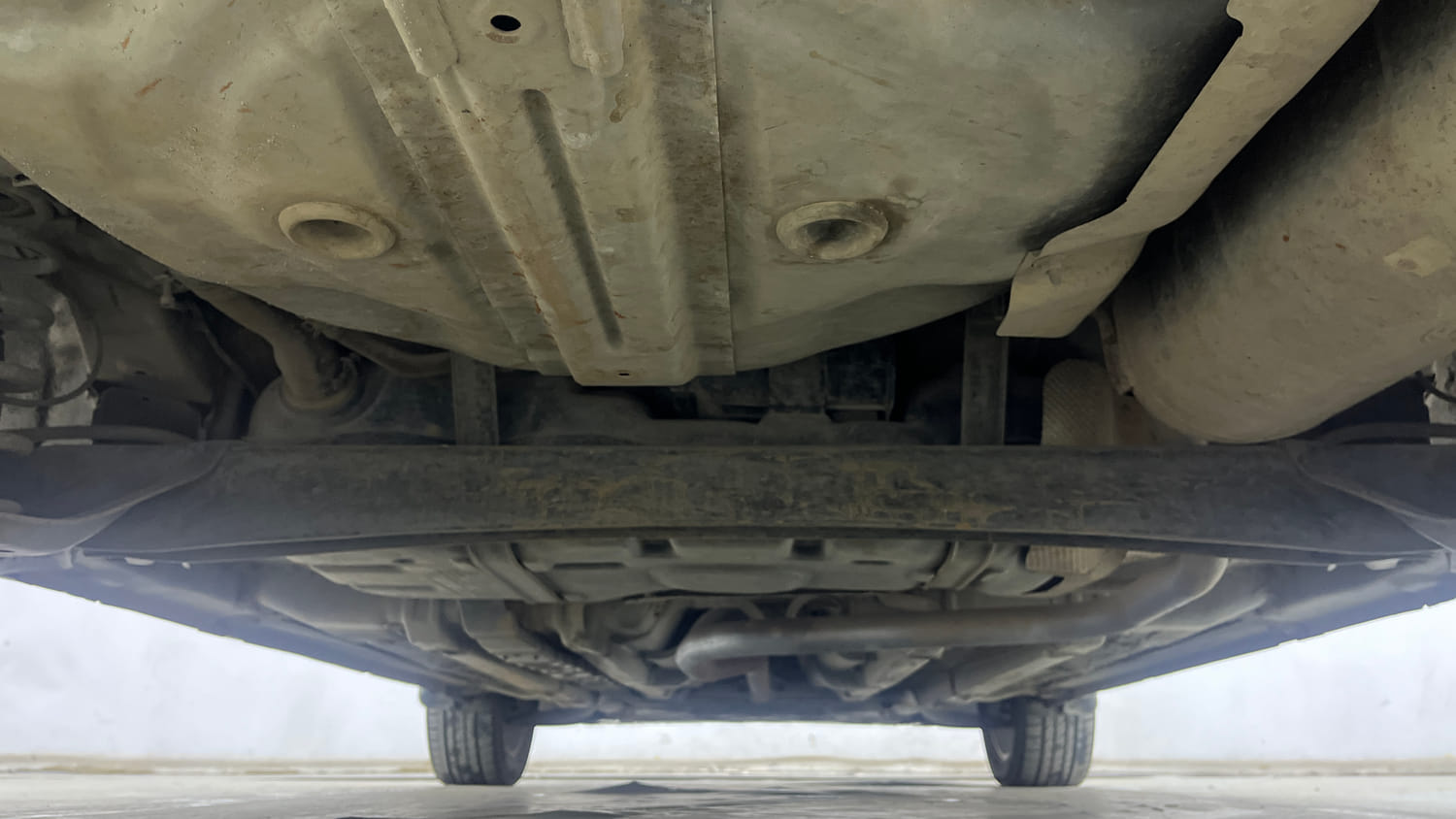 Used 2017 Hyundai Elite i20 Asta 1.2 Petrol Manual extra REAR UNDERBODY VIEW (TAKEN FROM REAR)