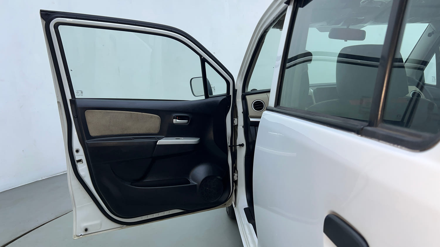 Used 2018 Maruti Suzuki Wagon R LXI CNG Cng Manual interior LEFT FRONT DOOR OPEN VIEW