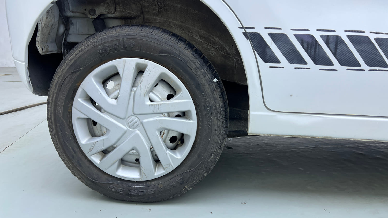 Used 2018 Maruti Suzuki Wagon R LXI CNG Cng Manual tyres RIGHT REAR TYRE RIM VIEW