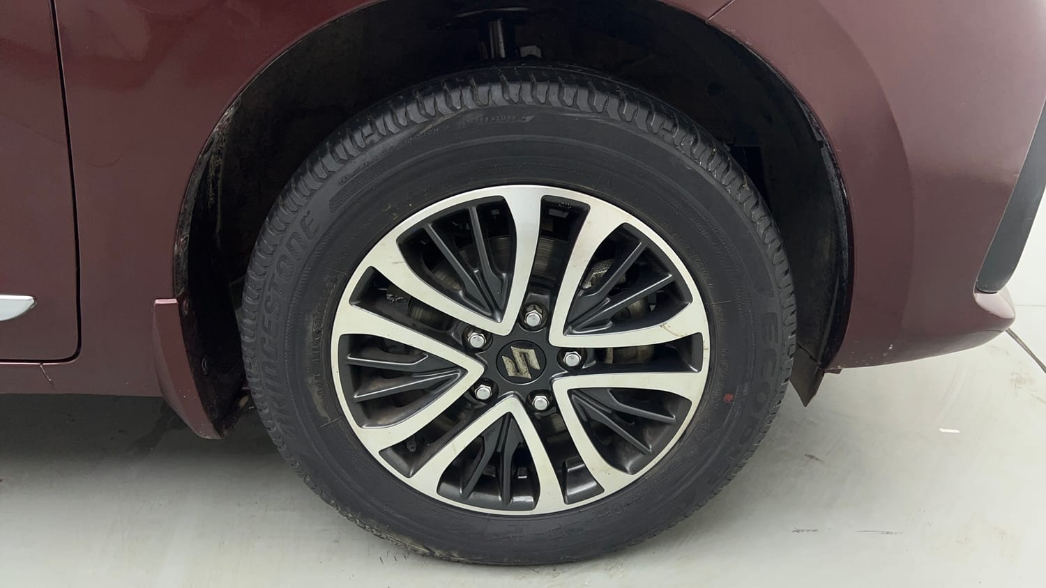 Used 2022 Maruti Suzuki Ertiga ZXi Plus Petrol Manual tyres RIGHT FRONT TYRE RIM VIEW