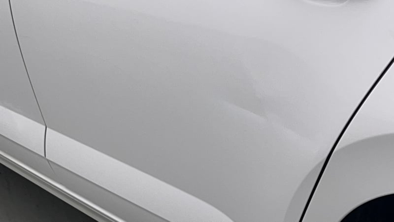 Used 2023 Volkswagen Virtus Highline 1.0 TSI AT Petrol Automatic dents MINOR DENT
