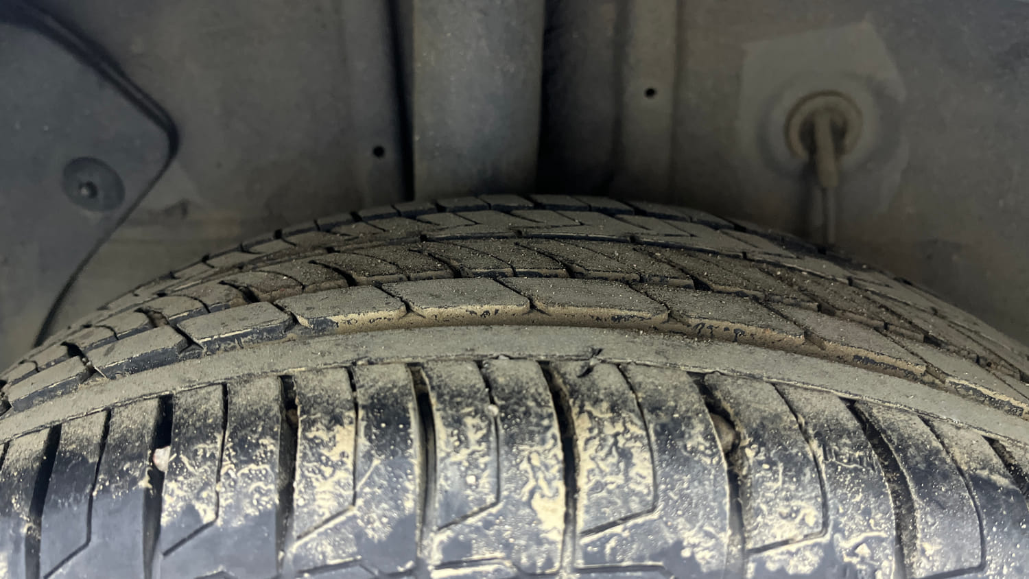Used 2017 Hyundai Elite i20 Asta 1.2 Petrol Manual tyres RIGHT REAR TYRE TREAD VIEW