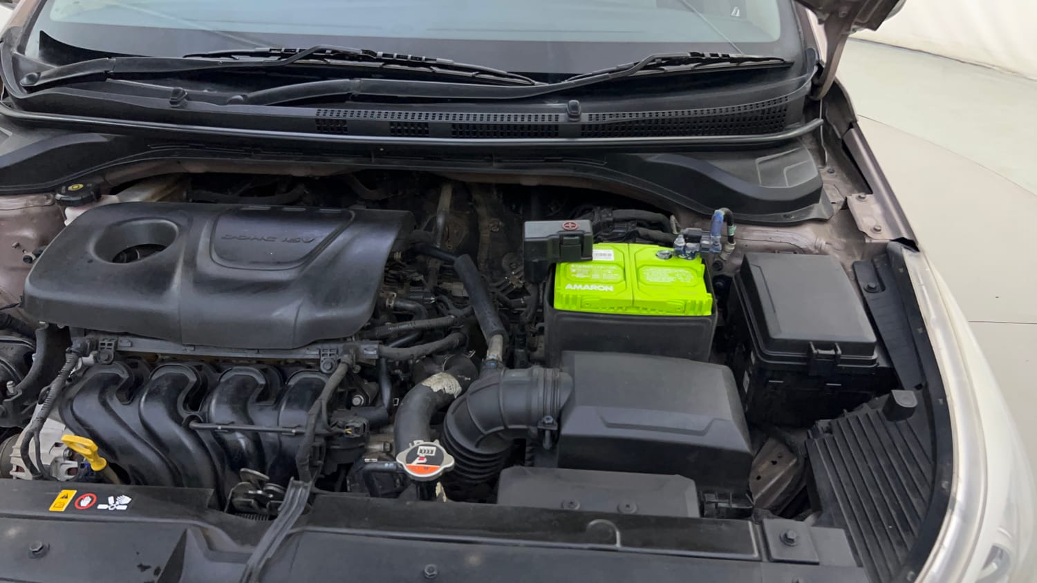 Used 2017 Hyundai Verna SX 1.6 VTVT Petrol Manual engine ENGINE LEFT SIDE HINGE & APRON VIEW