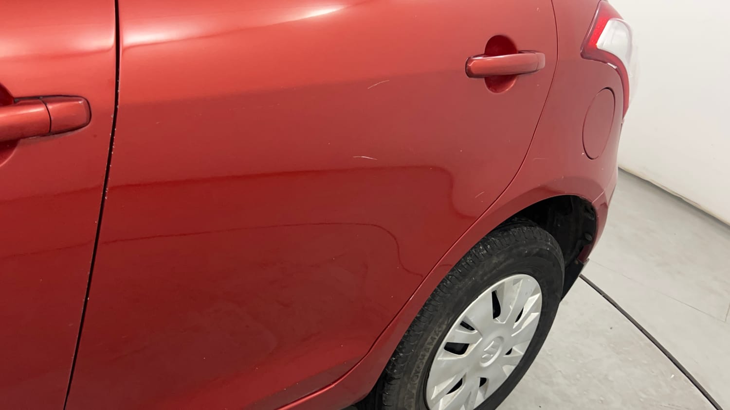 Used 2014 Maruti Suzuki Swift VXi Petrol Manual dents MINOR SCRATCH