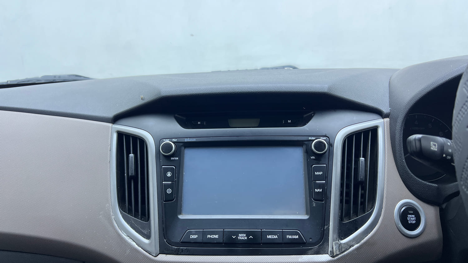 Used 2017 Hyundai Creta 1.6 SX Plus AT Petrol Petrol Automatic top_features Integrated (in-dash) music system