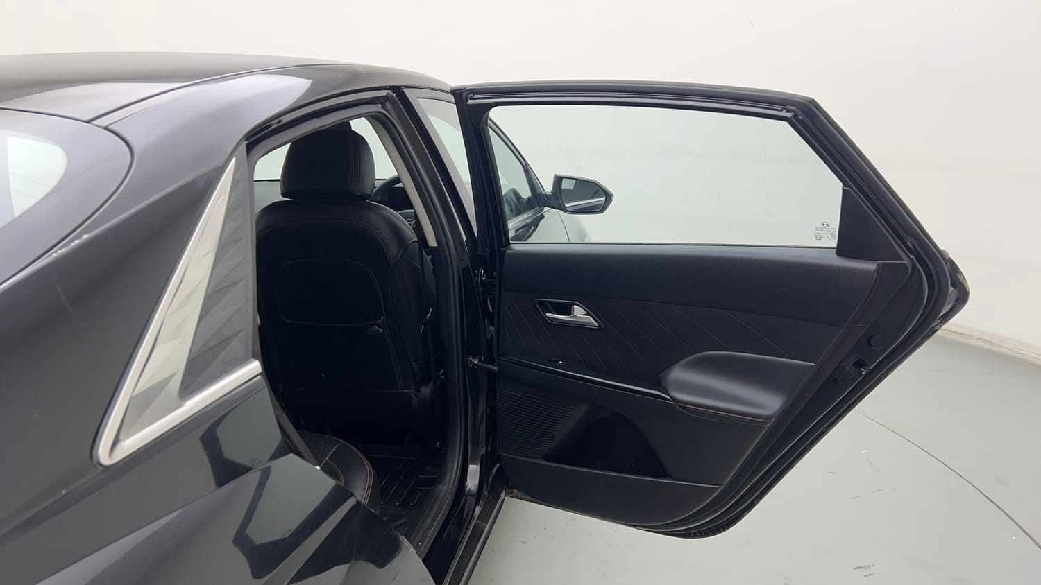 Used 2023 Hyundai Verna SX 1.5 Turbo Petrol MT Petrol Manual interior RIGHT REAR DOOR OPEN VIEW