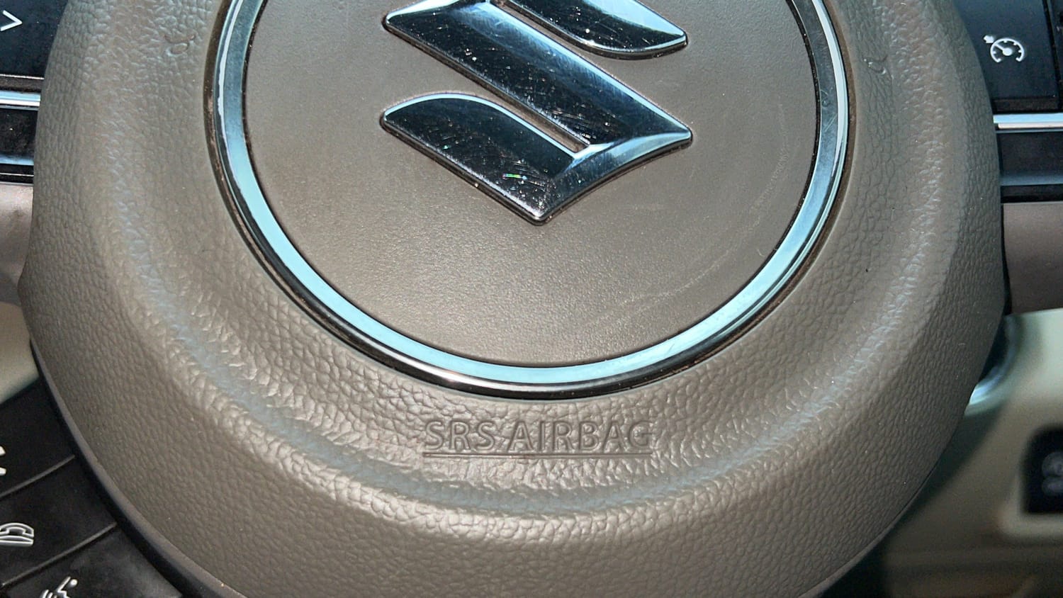 Used 2022 Maruti Suzuki Ertiga ZXi Plus Petrol Manual top_features Airbags
