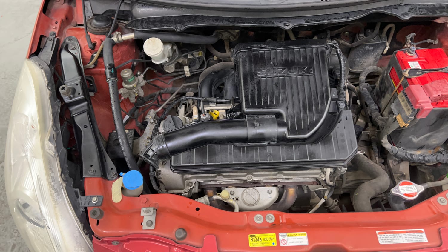 Used 2014 Maruti Suzuki Swift VXi Petrol Manual engine ENGINE RIGHT SIDE VIEW