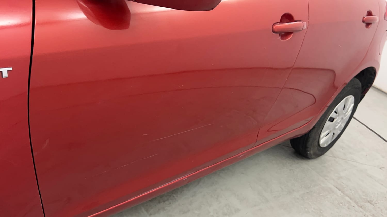 Used 2014 Maruti Suzuki Swift VXi Petrol Manual dents MINOR DENT