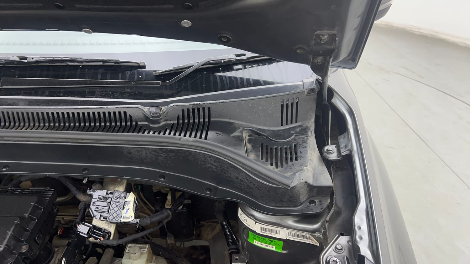 Used 2022 Tata Punch Adventure AMT Petrol Automatic engine ENGINE LEFT SIDE HINGE & APRON VIEW