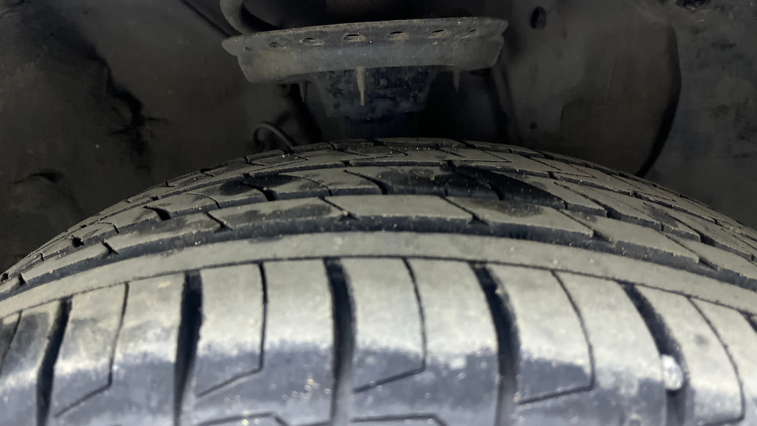 Used 2017 Hyundai Elite i20 Asta 1.2 Petrol Manual tyres RIGHT FRONT TYRE TREAD VIEW