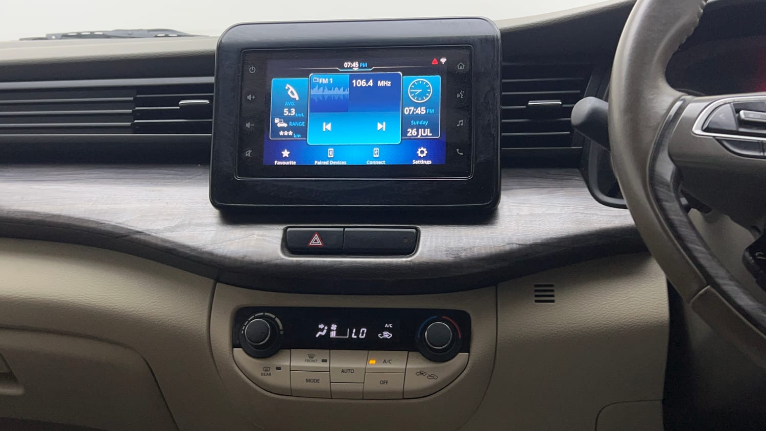 Used 2022 Maruti Suzuki Ertiga ZXi Plus Petrol Manual interior MUSIC SYSTEM & AC CONTROL VIEW