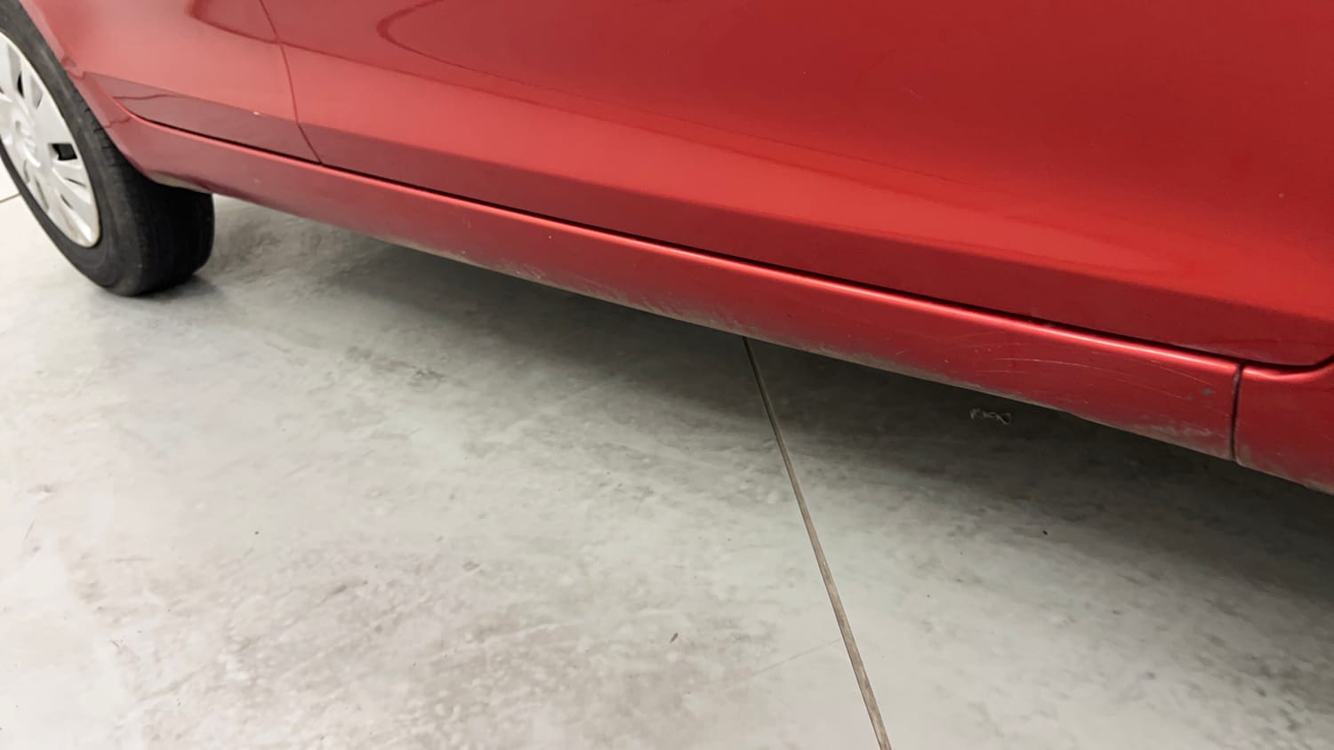 Used 2014 Maruti Suzuki Swift VXi Petrol Manual dents MINOR DENT