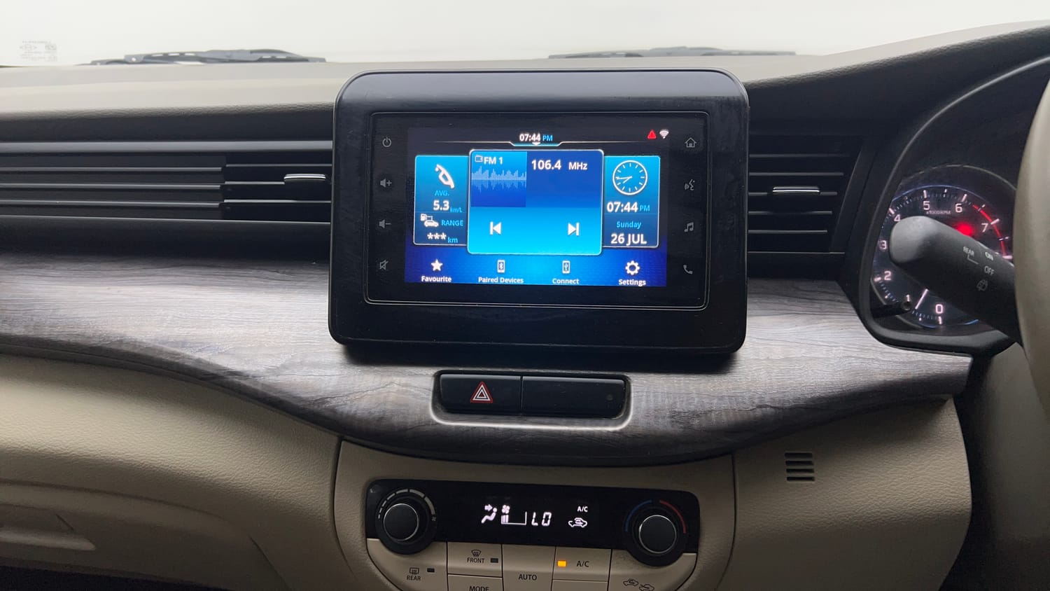 Used 2022 Maruti Suzuki Ertiga ZXi Plus Petrol Manual top_features Integrated (in-dash) music system