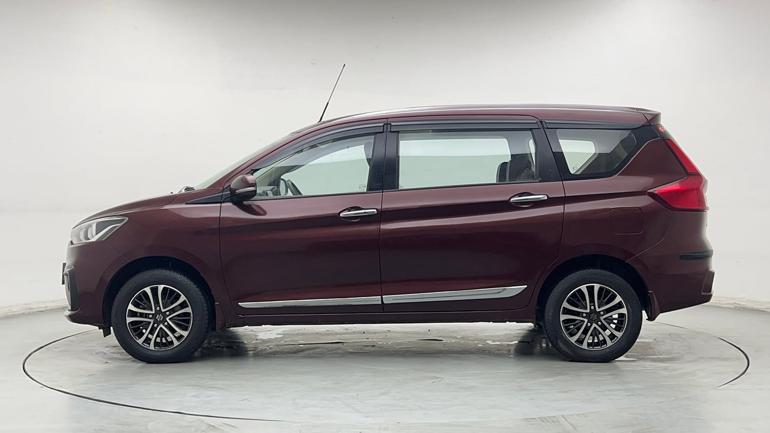 Used 2022 Maruti Suzuki Ertiga ZXi Plus Petrol Manual exterior LEFT SIDE VIEW