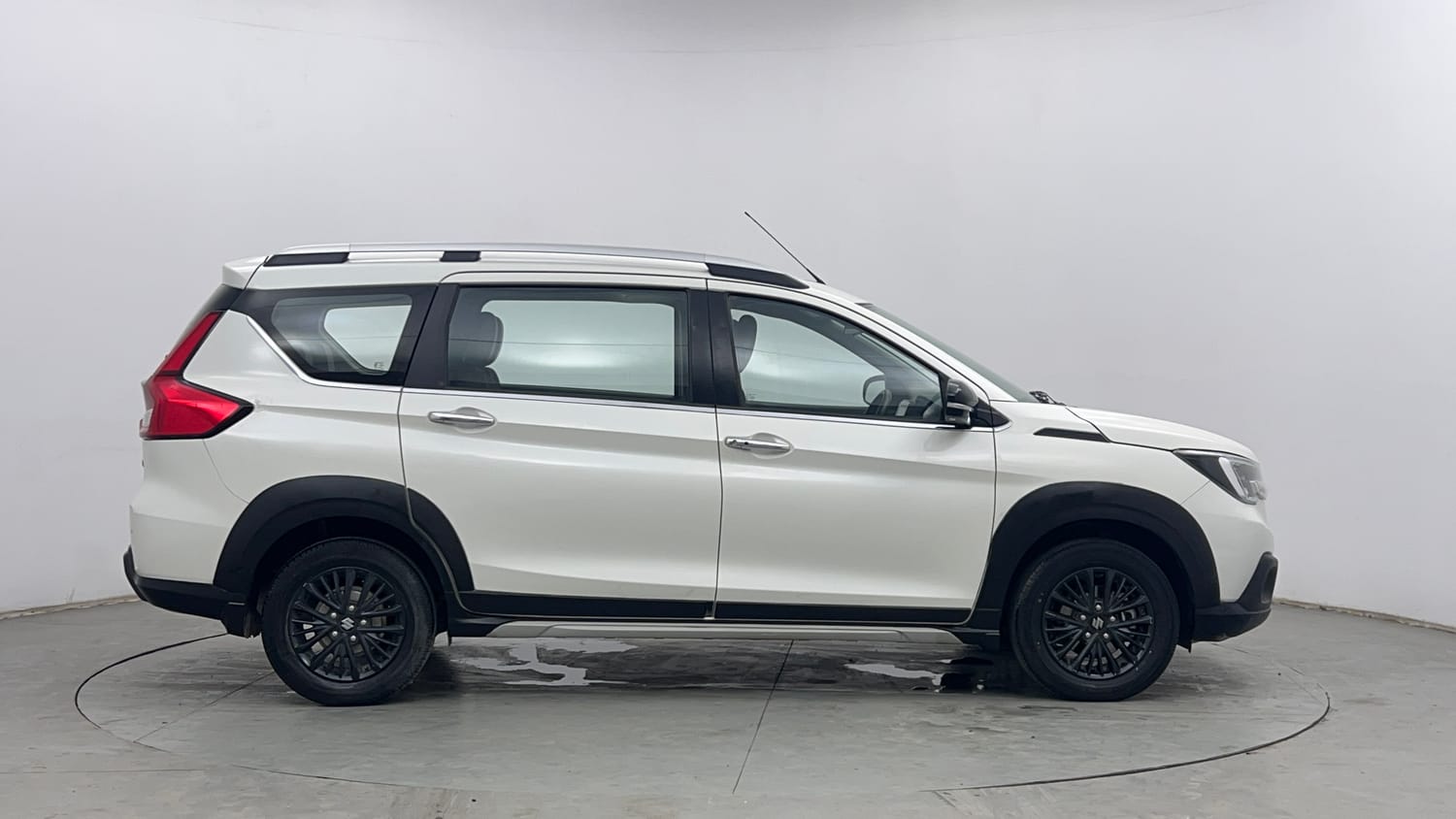 Used 2021 Maruti Suzuki XL6 Zeta MT Petrol Petrol Manual exterior RIGHT SIDE VIEW