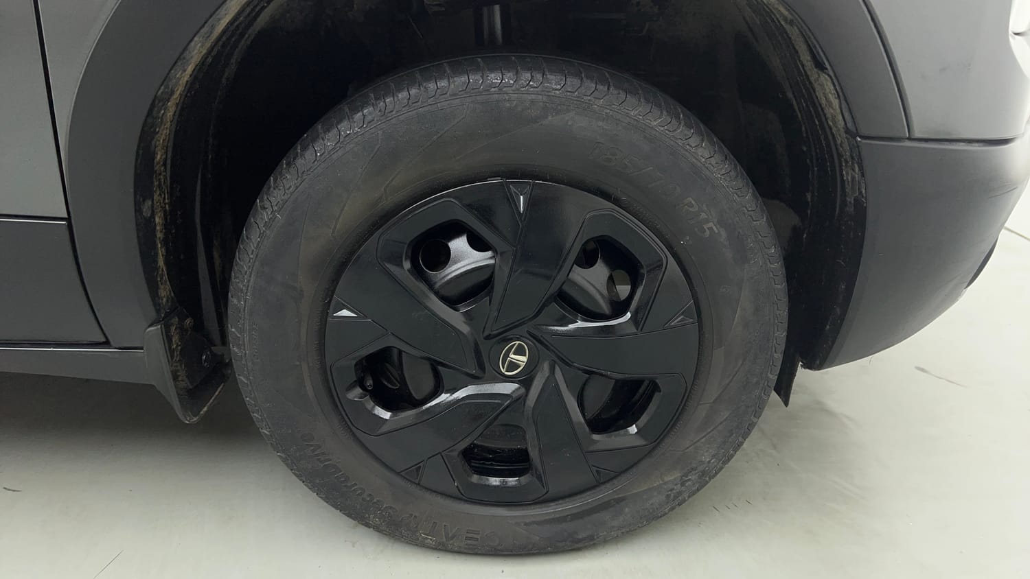 Used 2022 Tata Punch Adventure AMT Petrol Automatic tyres RIGHT FRONT TYRE RIM VIEW