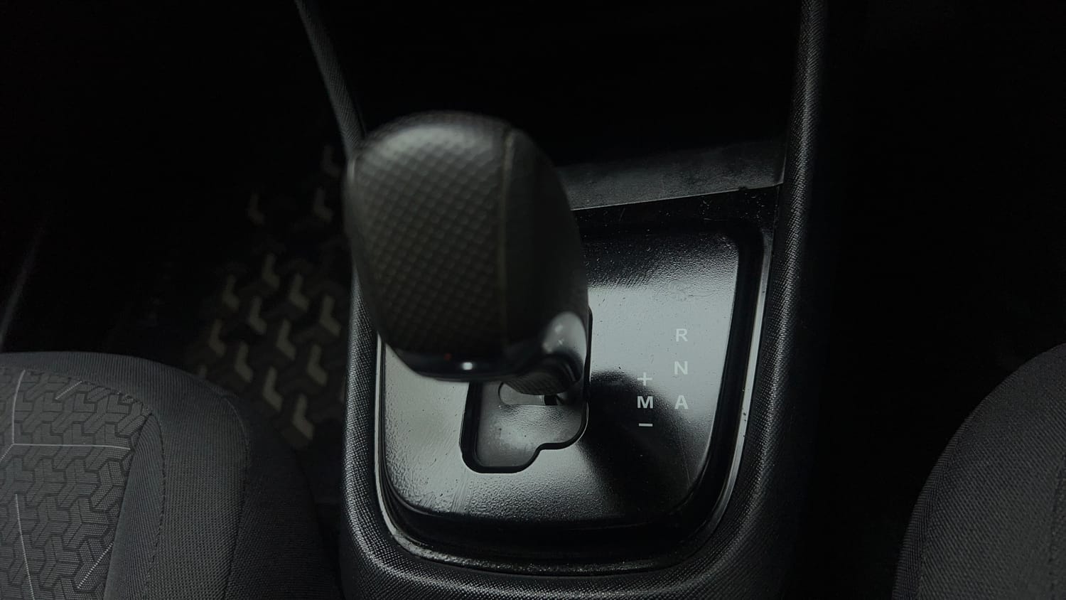 Used 2022 Tata Punch Adventure AMT Petrol Automatic interior GEAR  KNOB VIEW