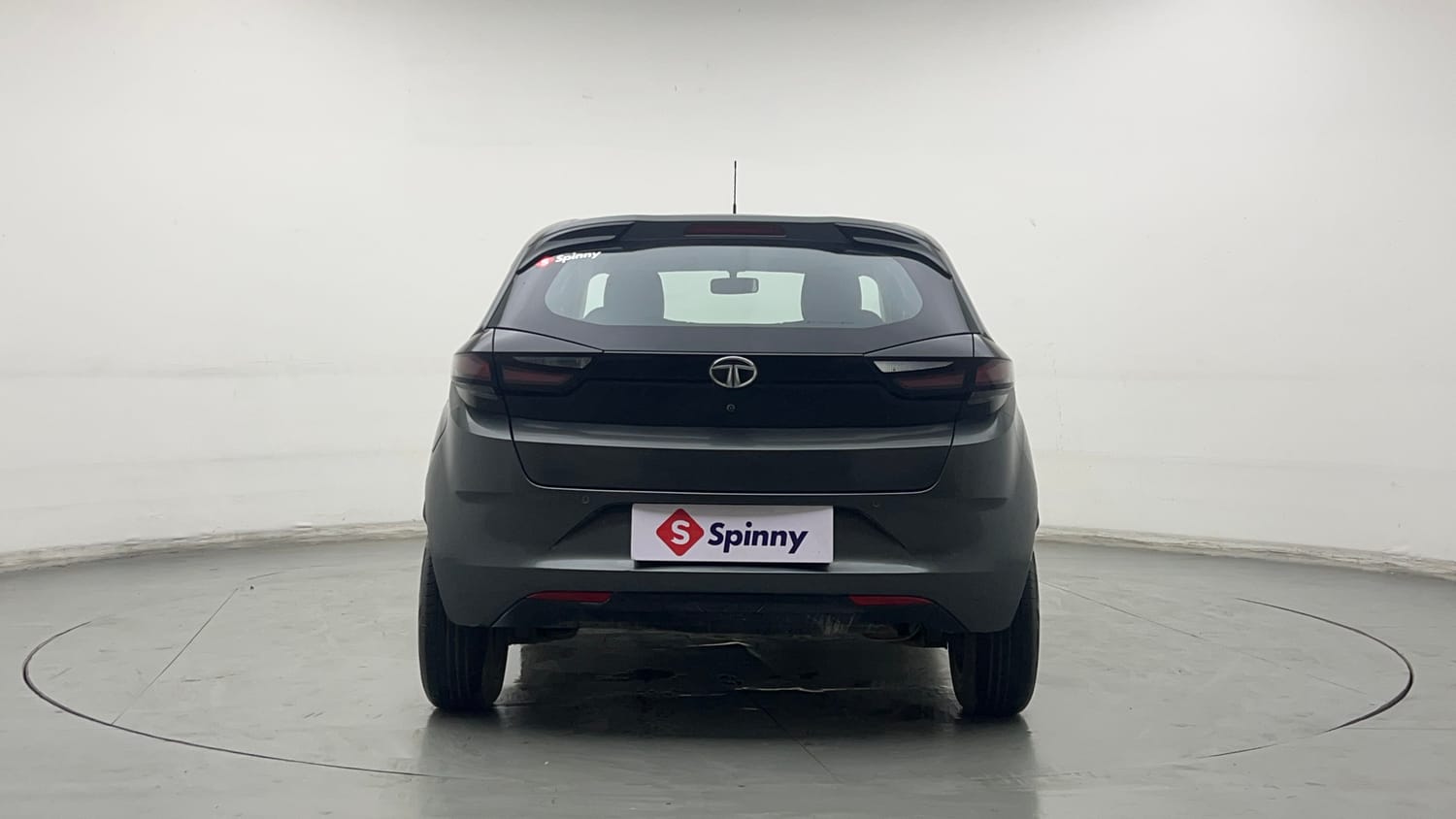 2022 Tata Altroz XE Plus Petrol-3