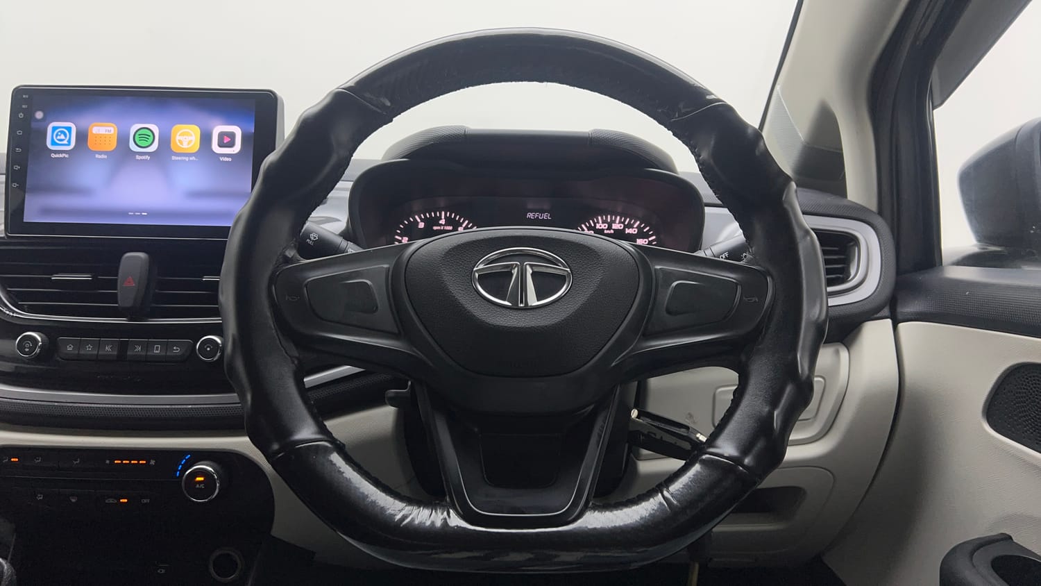 2022 Tata Altroz XE Plus Petrol-14