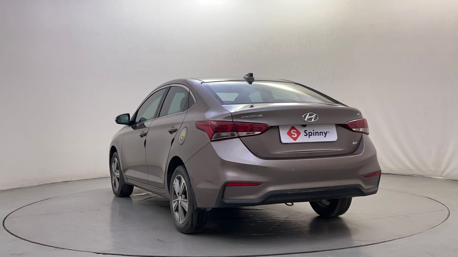 Used 2017 Hyundai Verna SX 1.6 VTVT Petrol Manual exterior LEFT REAR CORNER VIEW