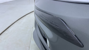 minor_scratch_0