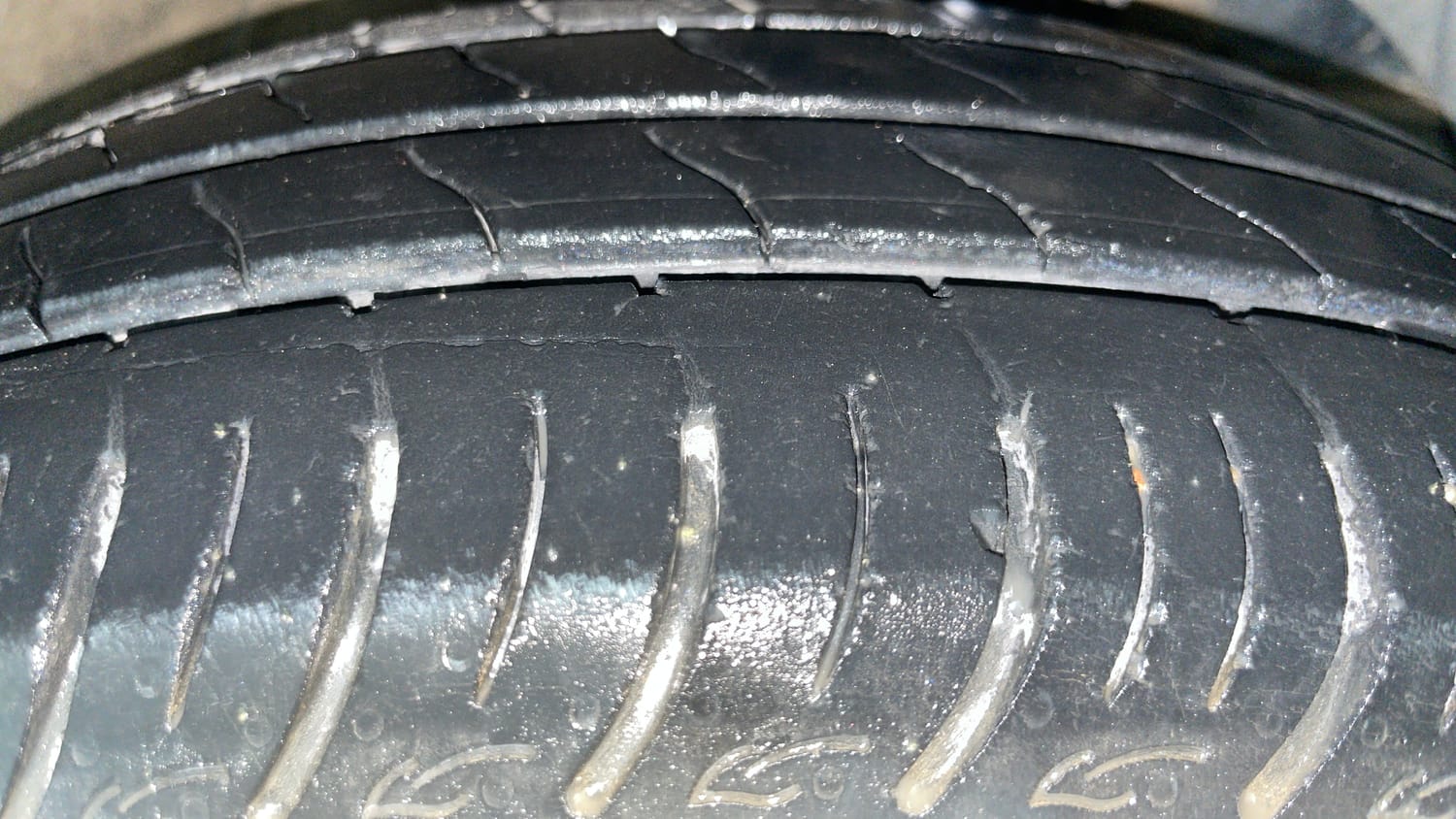 Used 2019 Maruti Suzuki Baleno Delta 1.2 Petrol Manual tyres RIGHT FRONT TYRE TREAD VIEW